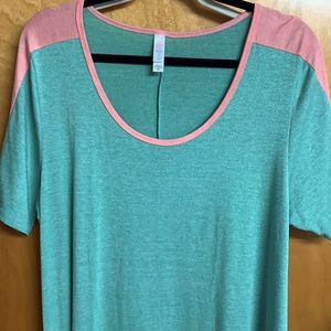 LulaRoe Perfect T.